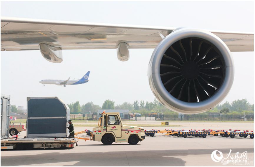 C(j)(chng)bж^(q)؛\(yn)ݔһƬæW(wng) ƽzYψD