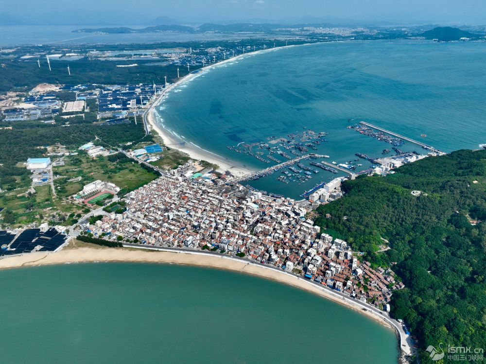 �@��2024��10��16���Ĕz�ĸ���ʡ�����Ж|ɽ�h�ĽǴ壨�o�˙C(j��)��Ƭ�������A��ӛ�߽��˼t�z